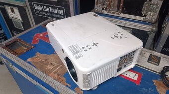 Prodám projektor NEC NP4000 - 4