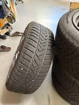 Komplety - Zimní pneumatiky Pirelli 245/45/18 včetně disku. - 4