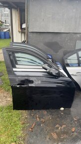 Bmw e90 e91 levé prave dveře - 4