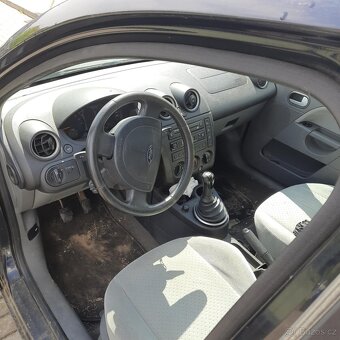 Ford Fiesta 1.4. benzín, r. v. 2005 - 4