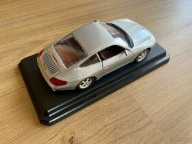 Bburago PORSCHE 911 Carrera 1997 stříbrný 1/24 - 4