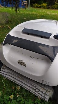 automatický bazénový DOLPHIN E10 vysavač s filtračním košem - 4
