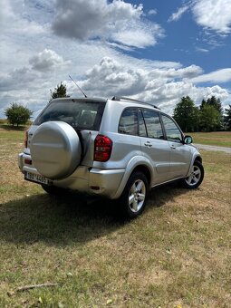 Toyota RAV4 - 4