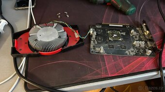 Grafika ASUS HD 7750 1 GB - 4