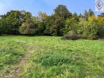 Stavební pozemek o celkové ploše 1000m2 v krásné lokalitě Du - 4