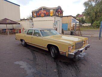 Lincoln town car 1975 360 v8 - 4