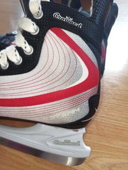 Zimní brusle vel.39 a vel.40 zn.Crowned - 4