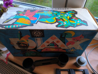 Staré hračky, promítačka Diax 3, diaprojektor, 5ks pohádky - 4