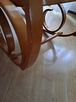 Klasické houpací křeslo - 4