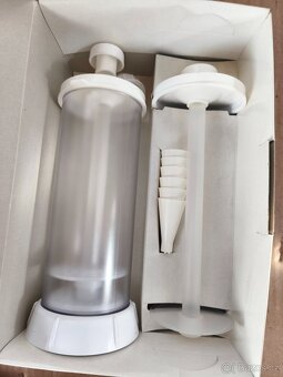 Ruční šlehač se zdobítkem - 4