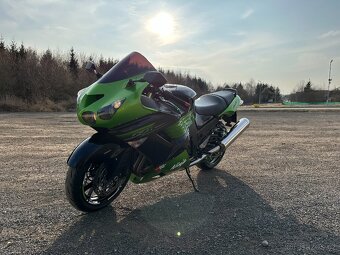 Kawasaki ZZR 1400, 142Kw - 4