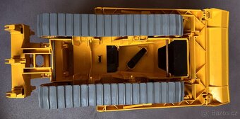 Bruder buldozer CATERPILLAR velký - 4