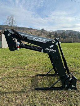 Čelní nakladač na traktor HYDRATRAC 1500 - 4