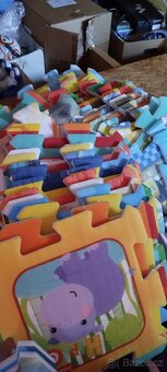 Pěnové puzzle cca 200 ks - 4