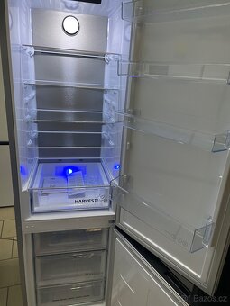 Nepoužitá lednice Beko B5RCNA406HXB2 - 4