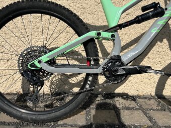 Canyon Torque CF 7(2021). Velikost L. 27,5. - 4