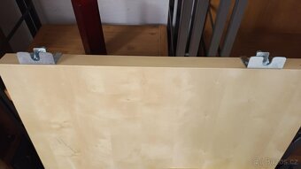 Ikea Expedit -stůl ke knihovně - 4