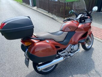 Honda Deauville 650 - 4