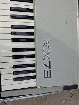 Klávesy Akai MX 73 - 4