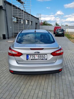 Ford Focus 2011, 1.6, 77Kw sedan - 4