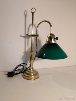 mosazná stylová lampa, lampička, bankéřka, zelené stínidlo - 4