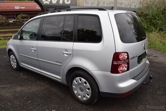Volkswagen Touran 1,9 TDi UNITED 7MÍST,PR.SERVIS - 4