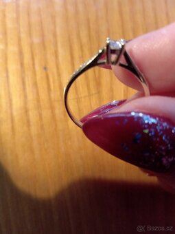 Zlatý prsten s laboratorními diamanty - 4