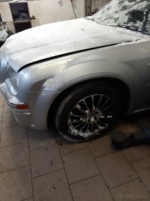 Chrysler 300c SRT - 4