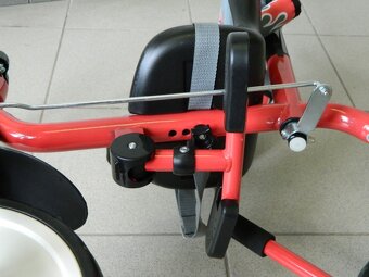 Tříkolka s vodící tyčí - 4