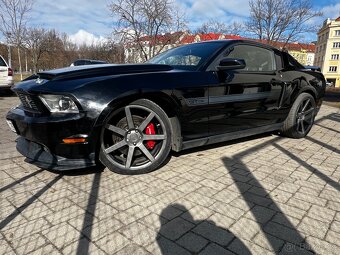 Ford Mustang 5,0 V8 GT CS, nebourané, původ ČR - 4