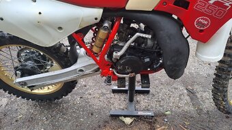 Yamaha yz 250 - 4