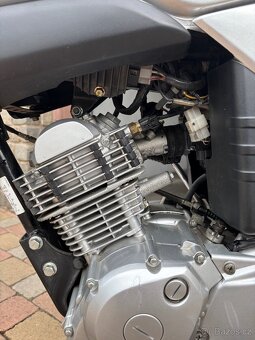 Yamaha YBR 125 - 4