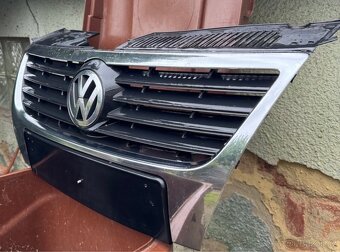 Přední maska VW Passat B6 - 4