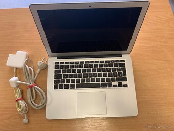 MacBook Air 13" A1466 (2015) 128GB + nabíječka - 4