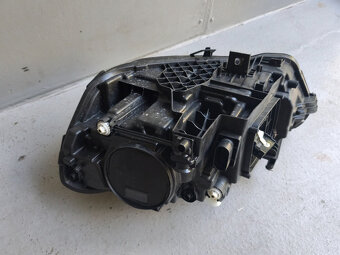 Pravý přední Led světlomet mercedes CLA C118 - 4
