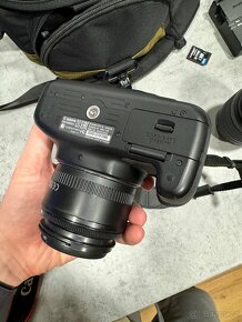 Canon EOS 1300D, 18-55mm (f/3.5 - 5.6) + 50mm (f/1.8) - 4