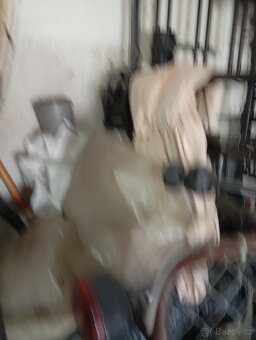 Nosič Thule pro až čtyři kola, ne sklopný, uzamykací - 4
