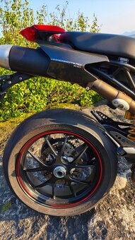 Ducati hypermotard 1100 S - 4