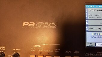 Prodám klávesy korg pa 600 - 4