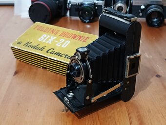 KODAK Foilding "Brownie" SIX-20 by England (1925)+krabička - 4