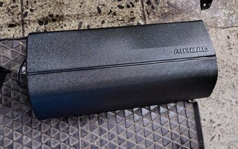 prodám perforovanou palubku z VW Golf 4 (3.5) Cabrio - 4