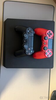 PS4 slim 500 GB + 2 ovladače + 6 her - 4