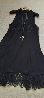 H&M černé šaty s krajkovými detaily - 4