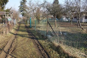 Prodej zahrady s chatkou v Kr. Poli - pozemek na výstavbu - 4