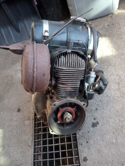 Prodám motor na MF70 originál - Třeboň - 4