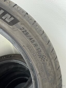 Michelin Pilot Sport 4, 225/45/17 - 4