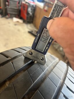 Prodám sadu pneu 205/60 r 16 - 4