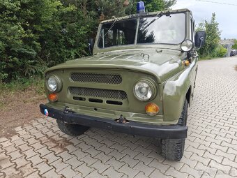 UAZ 469 - 4
