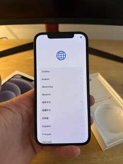iPhone 12 – 64 GB, černý – baterie 87 % - 4