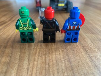 Lego 76017 - Kapitán Amerika vs Hydra - 4